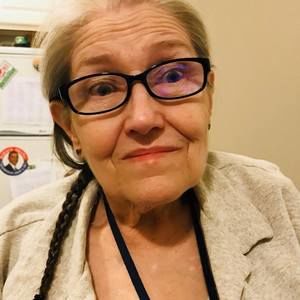 Meet your Posher, Laura